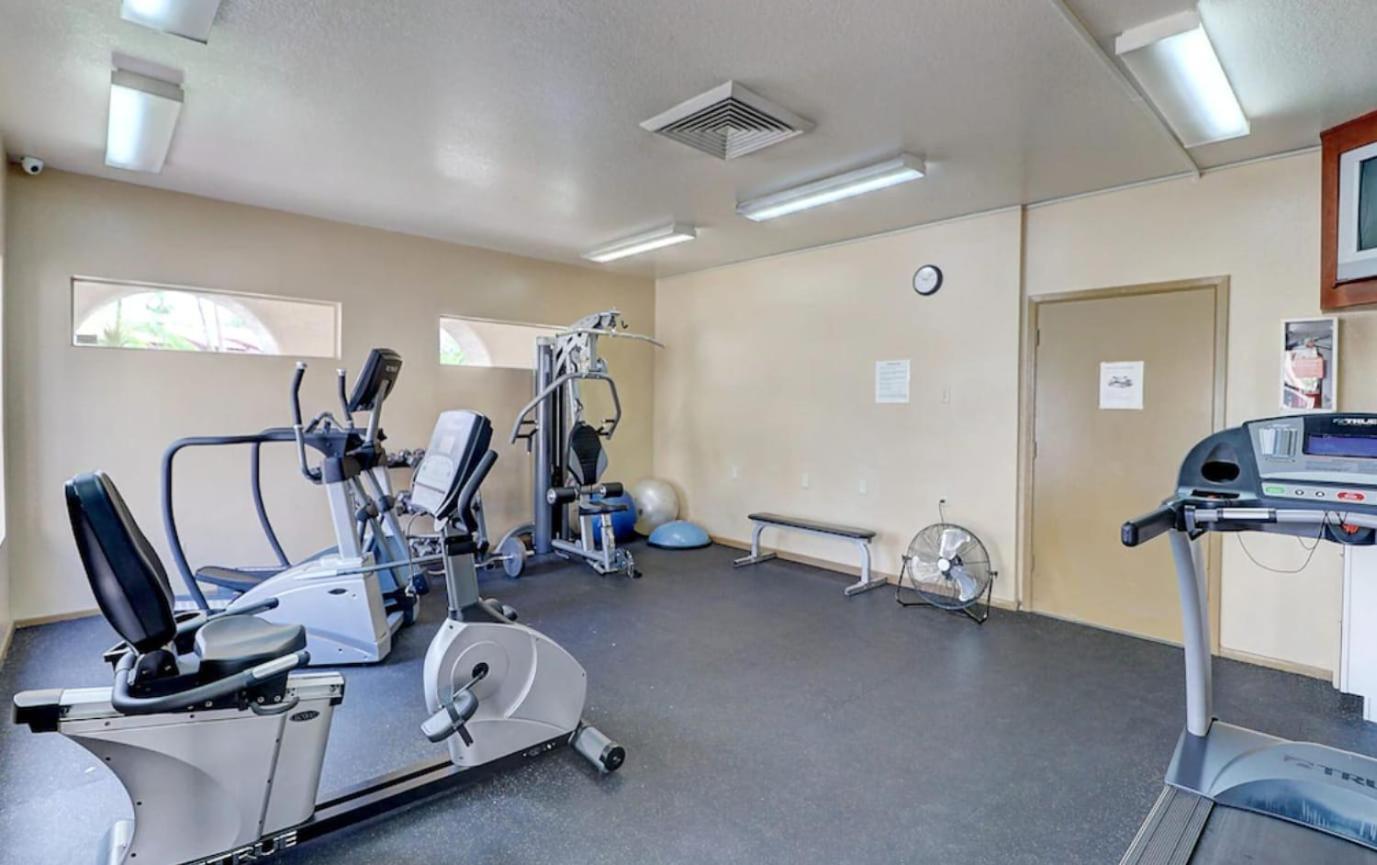 Condo With Heated Pool, Hot Tub, Near Walking Paths Glendale Luaran gambar