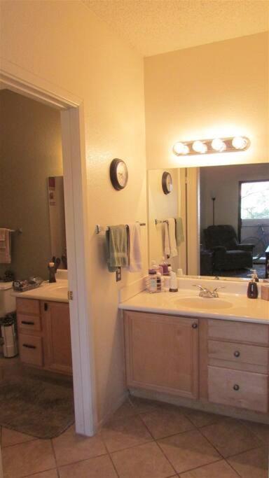 Condo With Heated Pool, Hot Tub, Near Walking Paths Glendale Luaran gambar